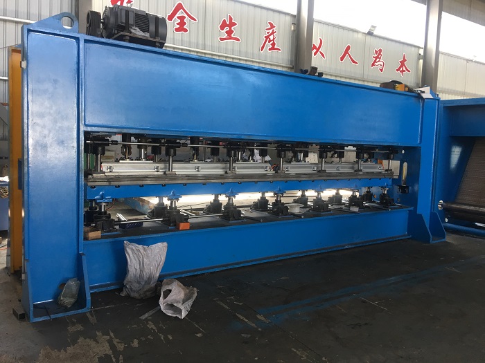 ALZC--4800mm Middle Speed Pre-needle Punching Nonwoven Machine